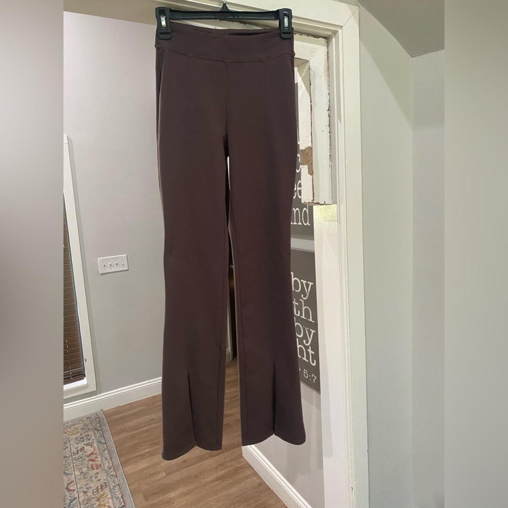 Alo Flare Yoga Pants